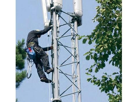 爬梯垂直生命線