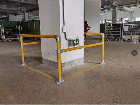 防撞鋼護(hù)欄廠(chǎng)家介紹防撞鋼護(hù)欄的施工